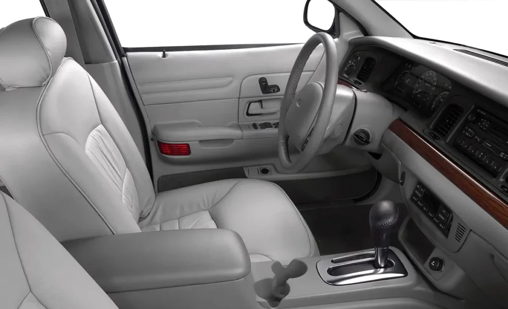 2008 crown victoria interior